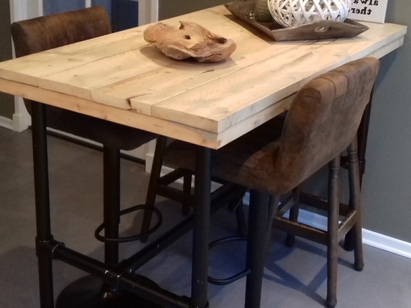 Zwarte steigerbuis onderstel tafel met onder-etage uit buis Ø 33,7 mm